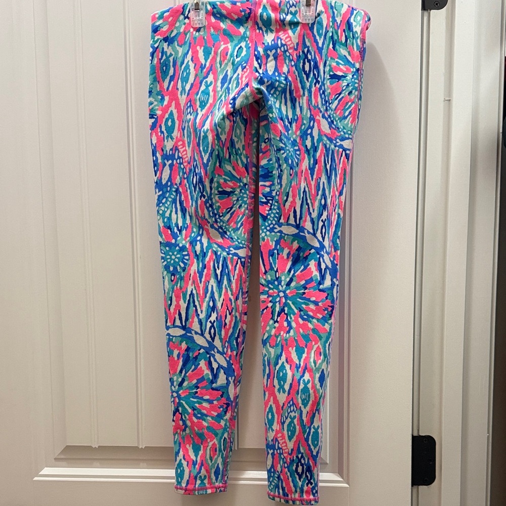 Lilly Pulitzer Sz XS Luxletic Tiki Pink Shake It Up Weekender Legging - Picture 3 of 3